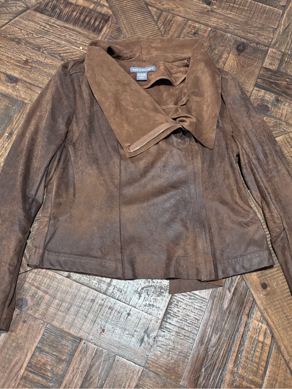 Kate & Mallory Faux Suede Flowy Moto Jacket Perfect for Fall Size medium
Brown
